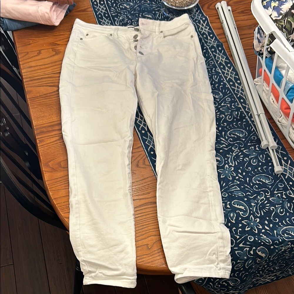 Gap Women’s White Skinny Jeans
